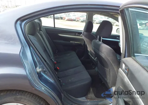 2013 Subaru Legacy 2.5I z USA, uszkodzony, nr VIN 4S3BMAA65D1044789